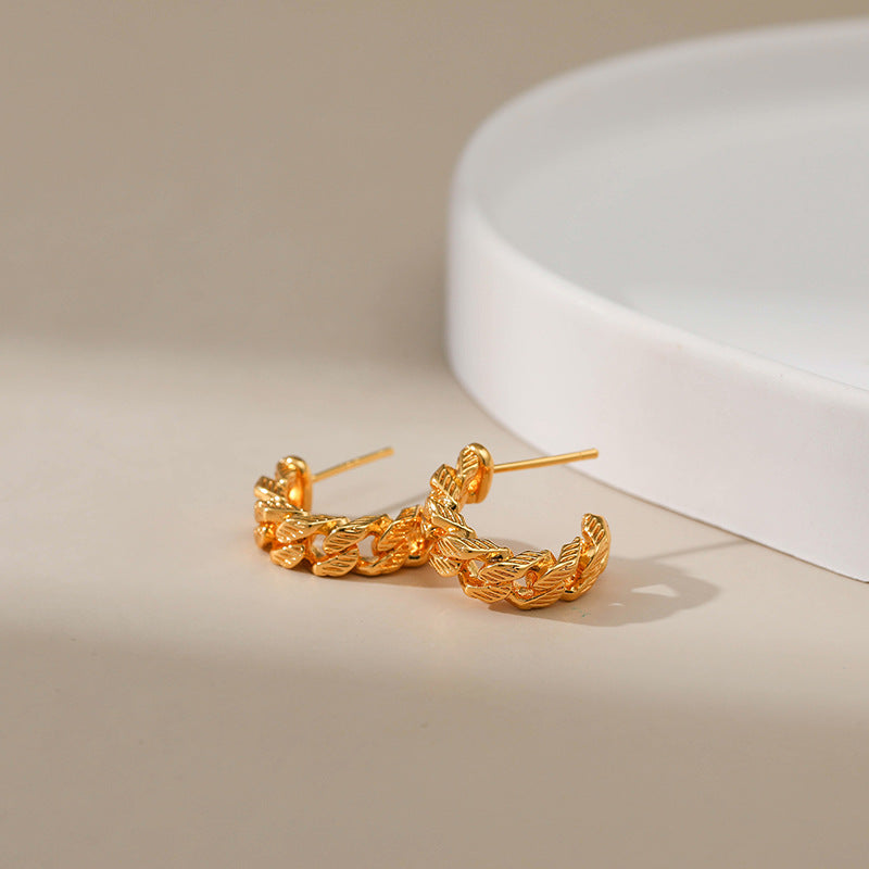 WT-JFE100 Fold Exquisite Hollow Chain 18k Gold Plated Copper Plating C Shaped Hoops Fashion Studs Earring Findings