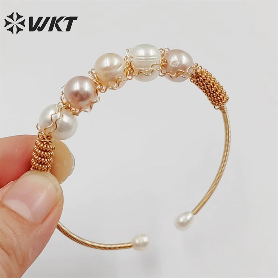 WT-MPB078 WKT 2022 Noble Heart Shape Shell Yellow Brass Bracelet Women Wedding Gift New Style Pearl Bracelet by Wire Wrapped