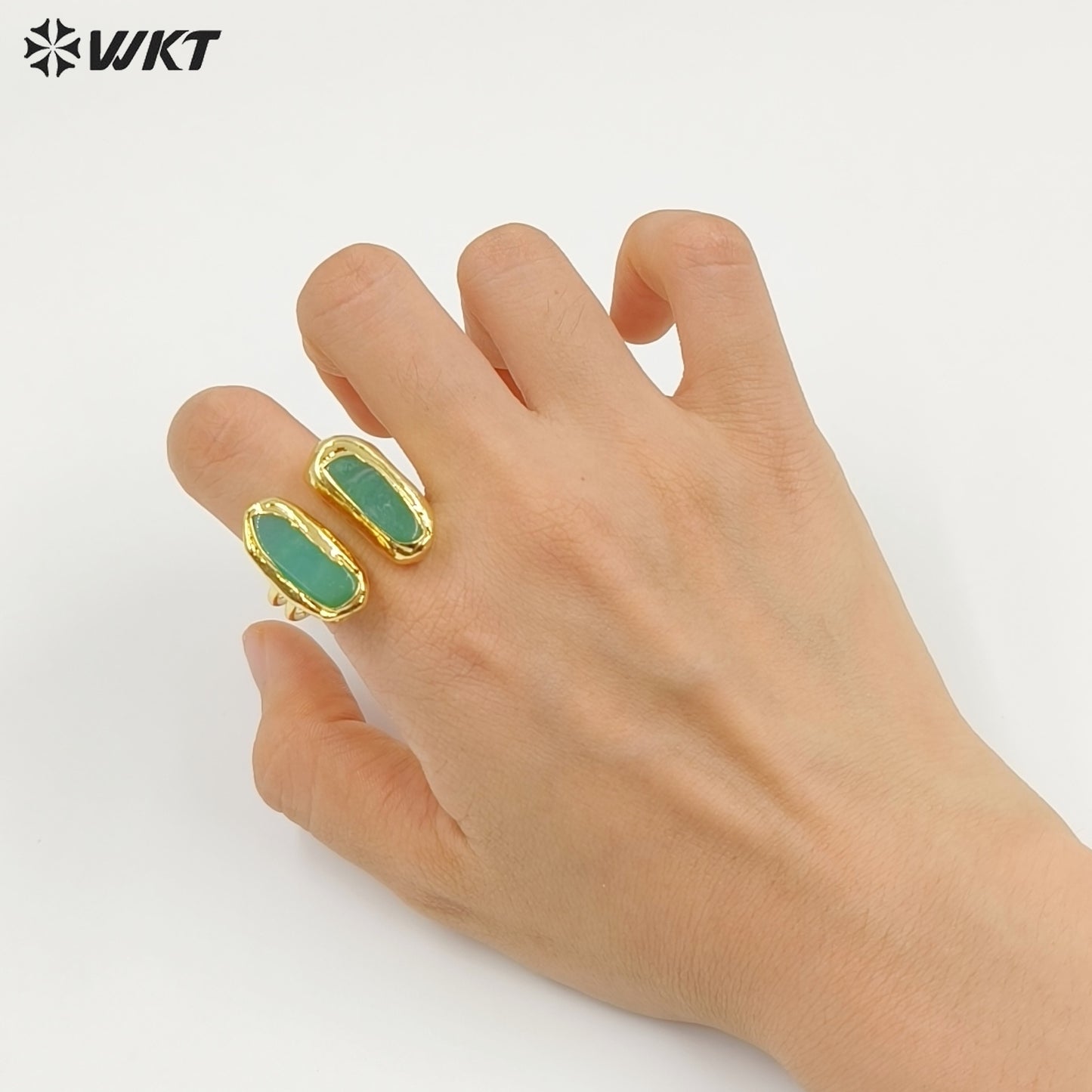WT-R582 Beautiful Gold Electroplated Natural Australia Chrysoprase Rectangle Stone Rings As Women Everyday Wearing Jewelry