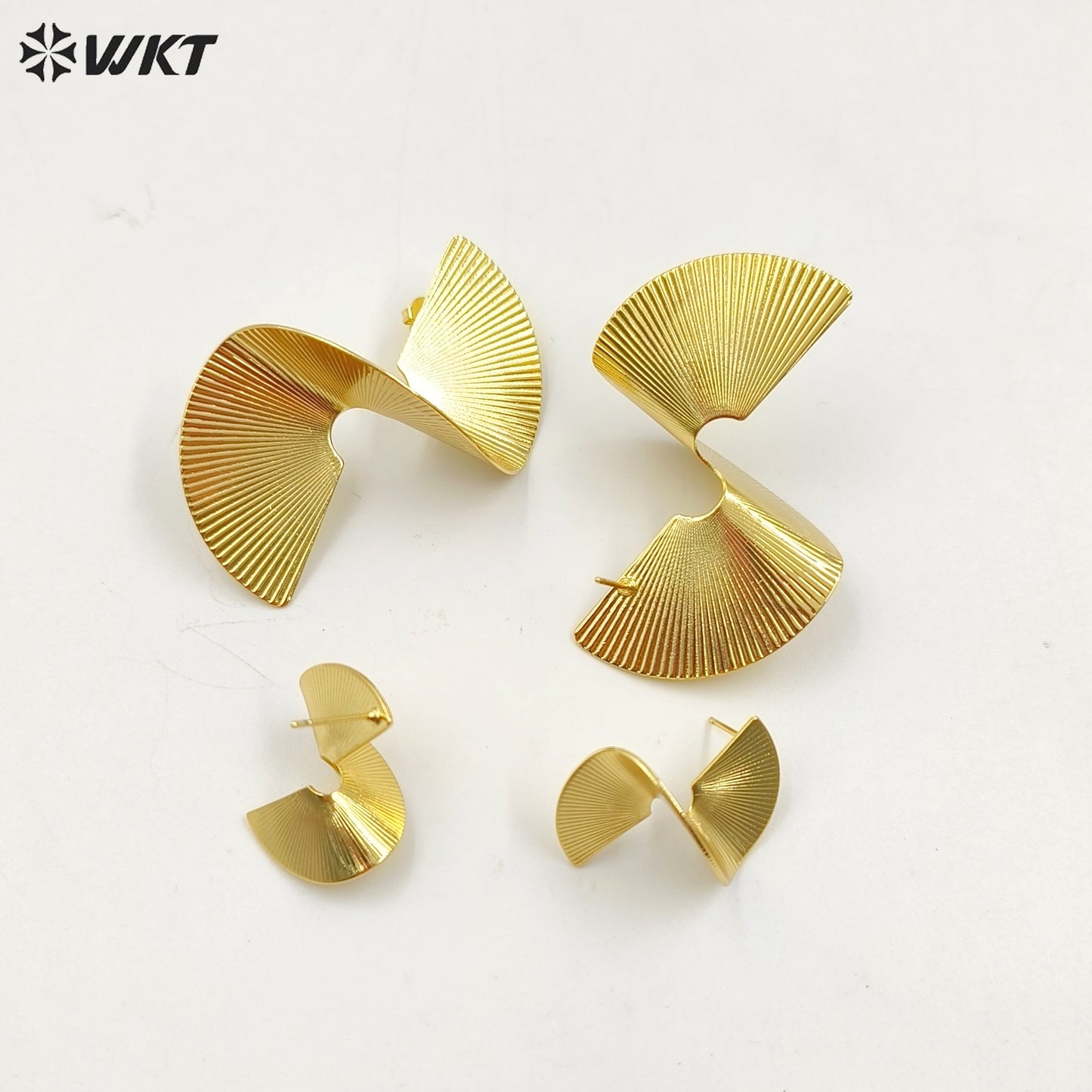 WT-JFE113 Wholesale 18K Real Gold Plated Resist Tarnishable Twisted Bow Earring Studs for Women