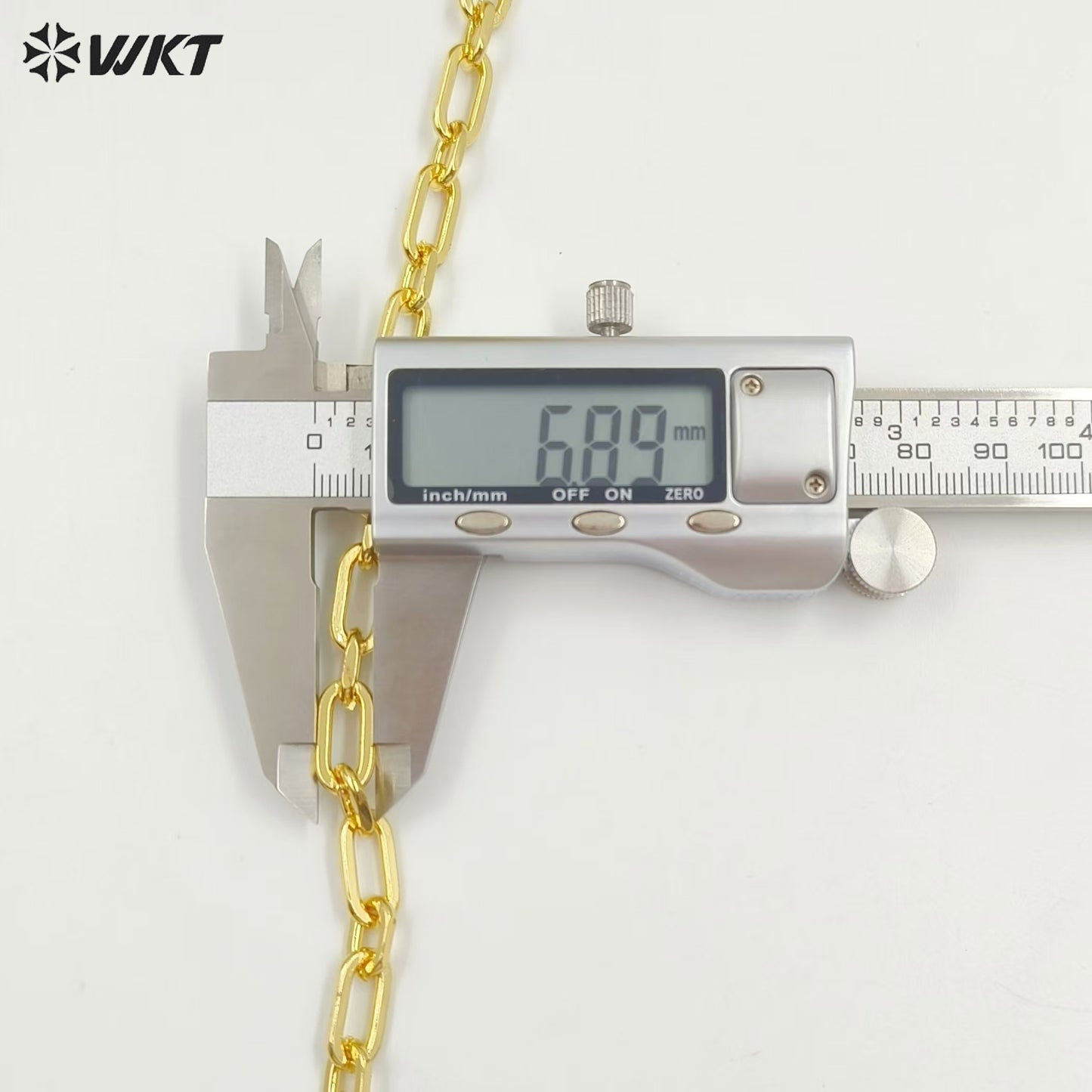 WT-BC223 New Design Cool Wind 18K Gold Plated Metal Sweater Chain Pig Nose Shape Women Jewelry Findings