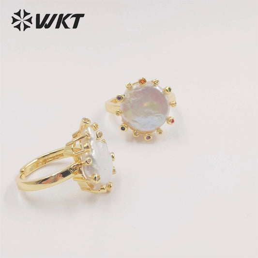 WT-MPR050 Elegant Fashion Gold Cubic Zircon Round Coin Freshwater Pearl Ring INS Hot White Gorgeous Women Anneversarry Ring