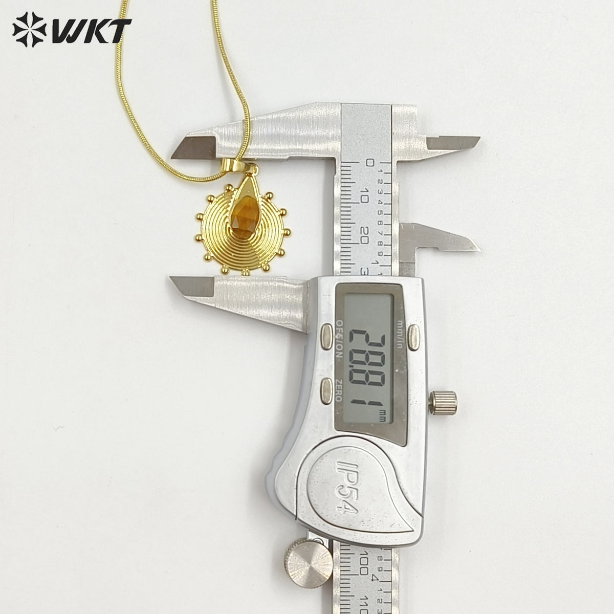 WT-N1545 Trendy Unique Gold Electroplated Natural Gemstone Sun Shape Pendant Necklaces As Women Party Wearing Accessory