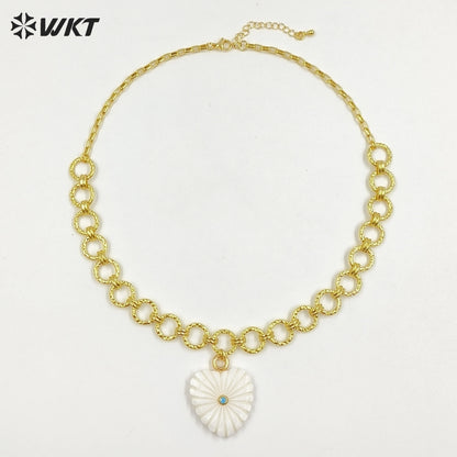 WT-JN398 Wonderful Design Gold Electroplated Thick And Thin Chain Splicing With Shell Pendant Necklaces As Women Fashion Jewelry