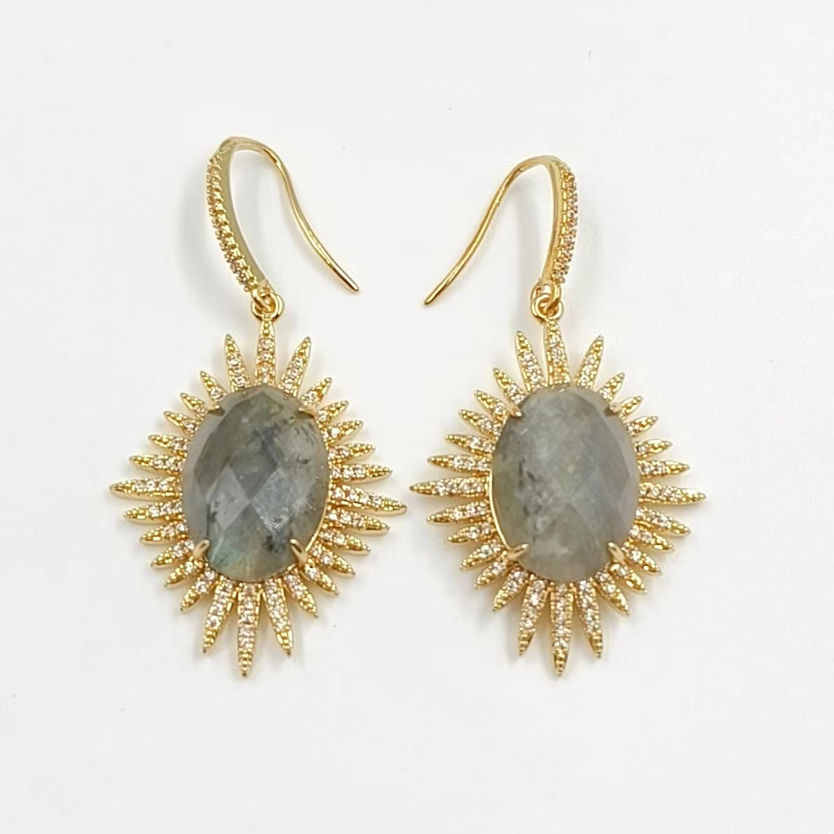 WT-ME094 Wholesale Newest Fashion Light Luxury Natural Gemstone Oval Shaped Micro Paved Earrings Studt