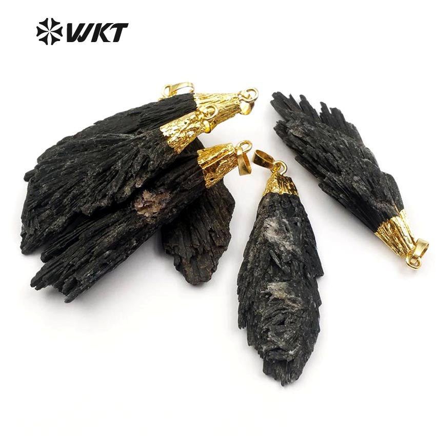 WT-P790 Latest Natural Raw Black Kyanite Pendant with Gold Plated on Top