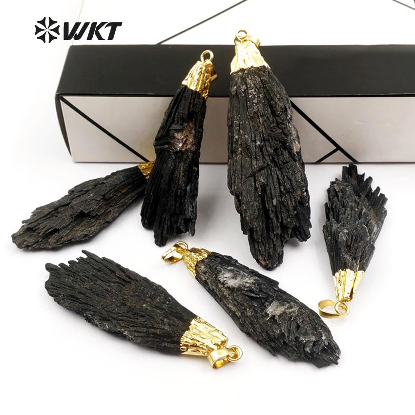 WT-P790 Latest Natural Raw Black Kyanite Pendant with Gold Plated on Top