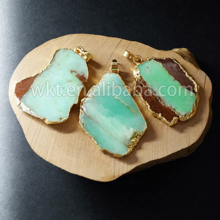WT-P677 Fashion Jewelry and Wholesale Gold Plated Australia Chrysoprase Pendant in Randomly Shape for Lady