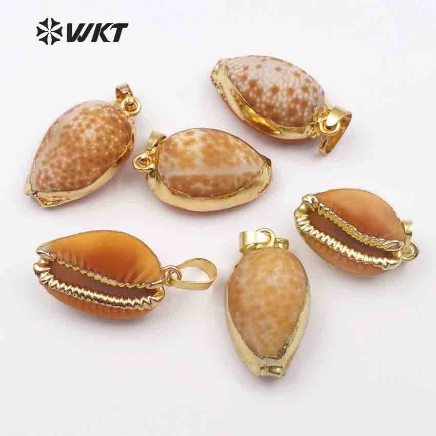 WT-JP019 Charm New Design Cowrie Pendant for Necklace Making Size 20mm Natural Cowrie Pendant Raw Color Conch Design Wholesale