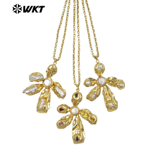 WT-JN361 Wholesale 18K Gold Plated Natural Freshwater Pearl And Zircon Windmill Shape Pendant Necklace For Women Fashion Match