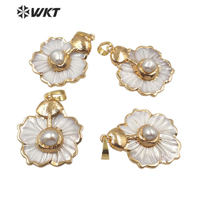 WT-JP174 Stylish Hot Sales Natural Shell Pendant Flower Shape Shell Pendant With Pearl Women Charm New Jewelry Pendant