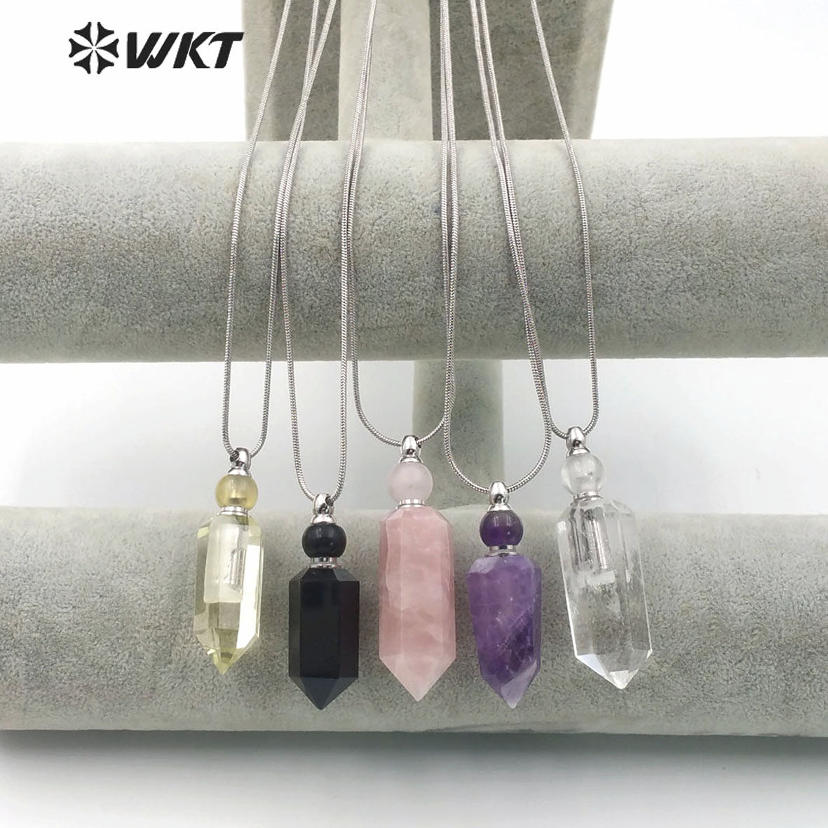 WT-N1161 Wholesale Classic Fashion Silver Necklace with Stone Perfume Bottle Pendant Silver Necklace