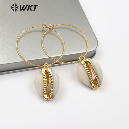 WT-E516 Hot Sale Bohemia Shell Jewelry With 18K Gold Electroplated Natural Cowrie Earring Big Loop Shell Earring