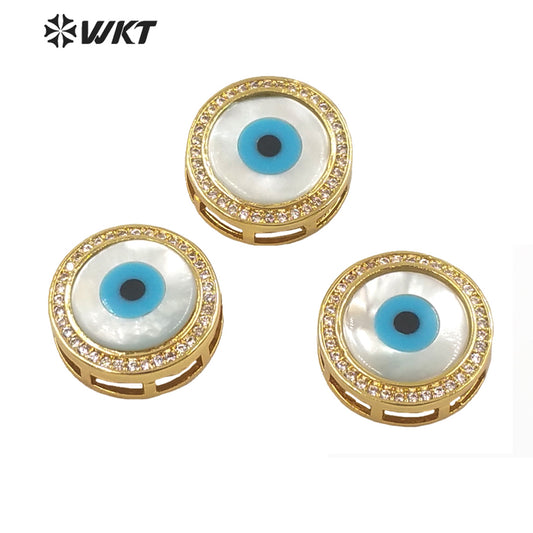 WT-MP204 Wholesale Fashion Gold Electroplated Round Eye Shell Pendants Lady Charming Micro Pave CZ Findings for Bracelet