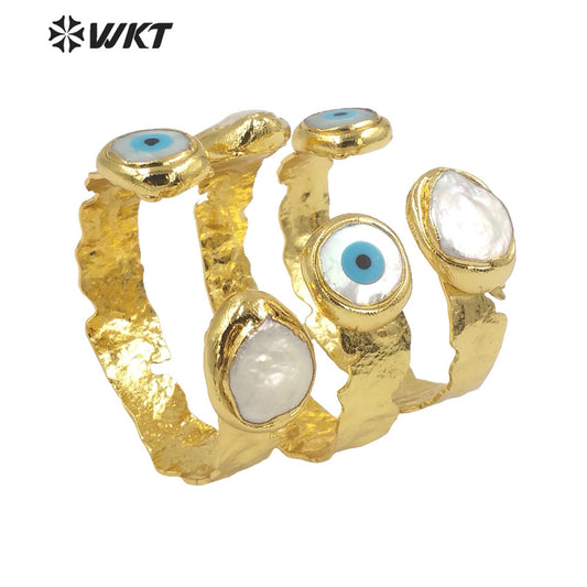 WT-MPB044 2022 Fashion Style Adjustable Pearl and Shell Bracelet Natural Pearl for Women Bracelet Real Gold Plated Eye Bangle