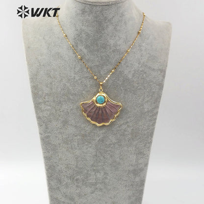 WT-JN065 Wholesale Dark Shell Scalloped Top with Pearl Pendant or Turquoise Pendant of Gold-plated Embellishment Shell Necklace