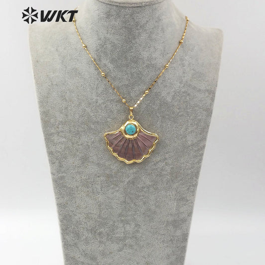 WT-JN065 Wholesale Dark Shell Scalloped Top with Pearl Pendant or Turquoise Pendant of Gold-plated Embellishment Shell Necklace