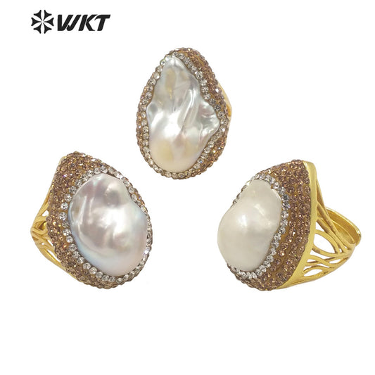 WT-MPR039 Gorgeous Fashion 18k Real Gold Bezel Big Baroque Pearl Rhinestone Ring Royal Value Birthday Ring for Women