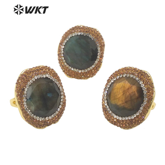 WT-R499 WKT New Design Flashy Round Faceted High Quality 18K Gold Bezel Rhinestone Around Labradorite Stone Ring