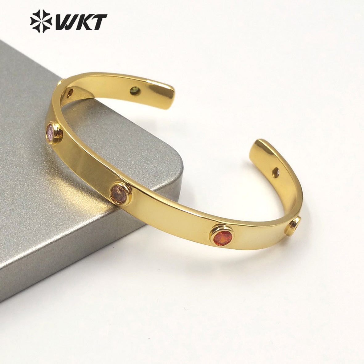 WT-MB117 Elegant Gold Bangle With CZ Stone Multicolor Select Stylish Lady Charm Jewelry Gold Plated CZ Stone Bangle