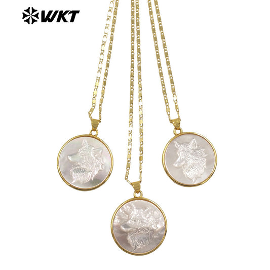 WT-JN352 High Quality Gold Plated Thin Chain With Round MOP Shell Hand Carved Wolf Pattern Pendant Necklace As Daily Jewelry