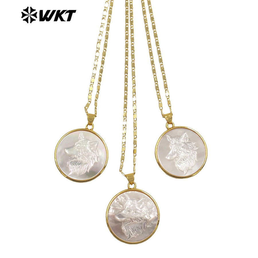 WT-JN352 High Quality Gold Plated Thin Chain With Round MOP Shell Hand Carved Wolf Pattern Pendant Necklace As Daily Jewelry