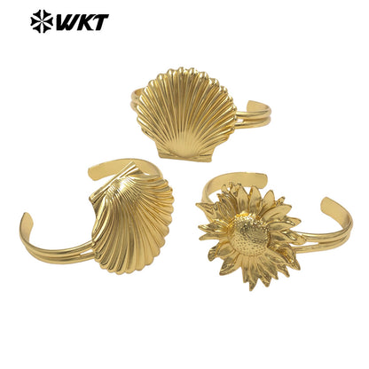 WT-B710 Trendy Lovely Gold Plated Yellow Brass Shell And Flower Shape Metal Bangle For Women Vacation Causal Accessory
