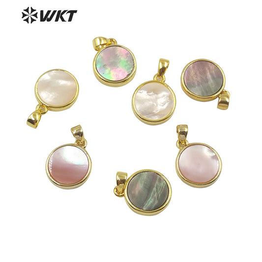 WT-JP186 Newest Stylish Gold Bezel Round Shell Pendant Elegant Tiny Charm Jewelry Round Natural Shell Pendant