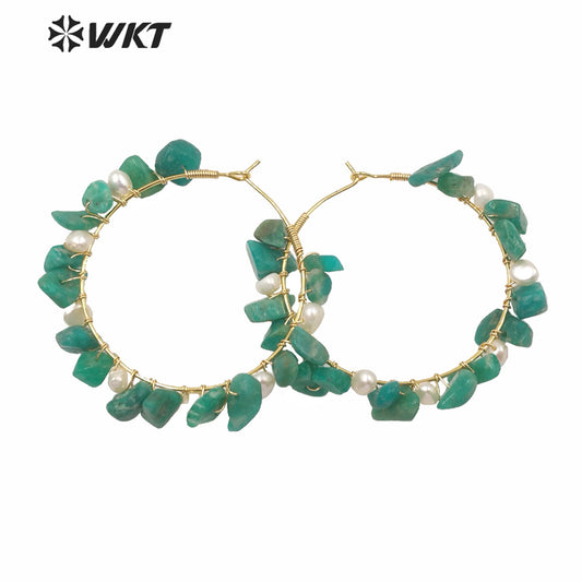 WT-MPE038 Gold Electroplated Crushed Stone Round Hoop Earrings Charming Hand Make Wire Wrapped Stone Earrings
