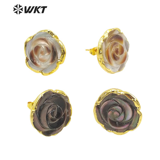 WT-MPE065 Lovely Shining Gold Electroplated Flower Shape Slice Fashion Shell Studs Earrings Women Gorgeous Flower Earrings