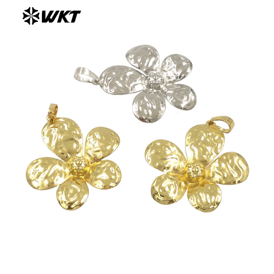 WT-P1989 Lovely Style 18K Gold Plated and Silver Natural Brass Stylish Pretty Floral Necklace Suitable for Daily Decoration