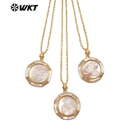 WT-JN364 Wholesale Gold Plated Natural Shell With Zircon Round Religious Style Pattern Pendant Necklace For Lady Jewelry