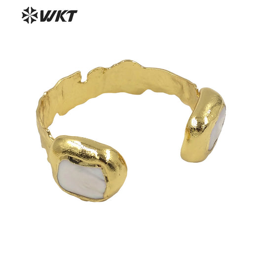 WT-MPB045 Adjustable Fashion Elegant Women Pearl Yellow Brass Bangle New Design with 18k Gold Plated Bangle Pearl Bangle