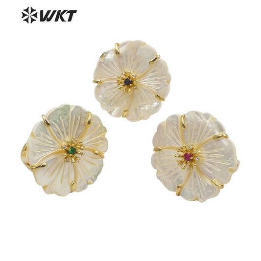 WT-MPR069 Gorgeous Trendy Fashion Natural White Shell and Zircon Flower Shaped Ring for Women Lucky Unique Design Ring