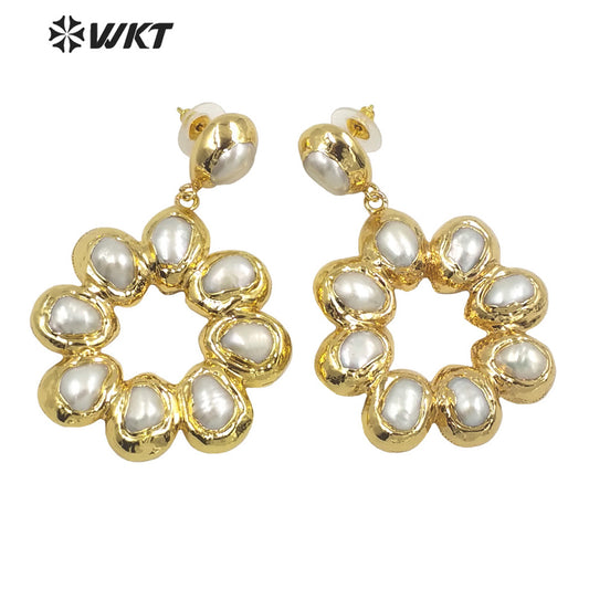 WT-E467 Wholesale Romantic Top Fashion for Lady Elegant Pearl Jewelry Flower Shape Natural Stone Pearl Drop Earrings