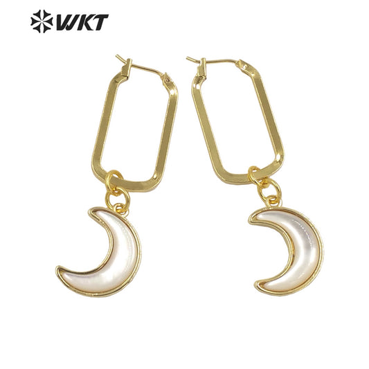 WT-MPE083 Wholesale White MOP Design Natural Crescent Moon Earrings Big Hoop Earrings with Moon Charms Crescent Horn Earrings