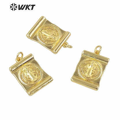 WT-MP147 Newest Long square Gold Electroplated Yellow Brass Metal Setting Jesus Pendant Hot Sales Gold Religious Jesus Charms