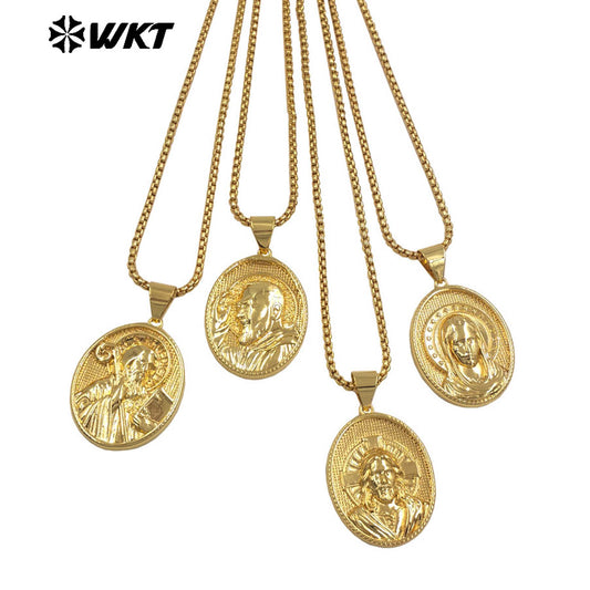 WT-JFN33 Good Quality 18K Gold Plated Necklace Resist Tarnishable With Carved People Head Pattern Pendant Charming Jewelry