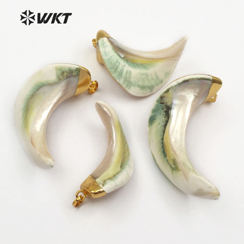 WT-JP062 Random Size 18K Gold Capped Pendant for Women Sea Side Jewelry Big Crescent Shape Shell Natural Sea Shell Horn Pendant