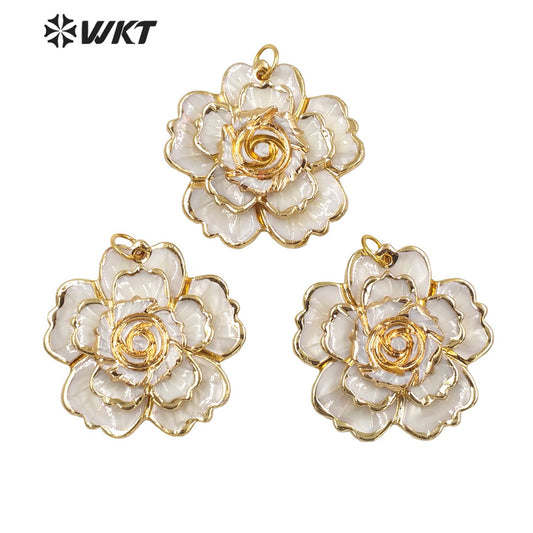 WT-JP241Wholesale New Amazing Hand Carved Big Shell Flower Pendant with Gold Trim Fashion Beauty Natural White Shell Flower