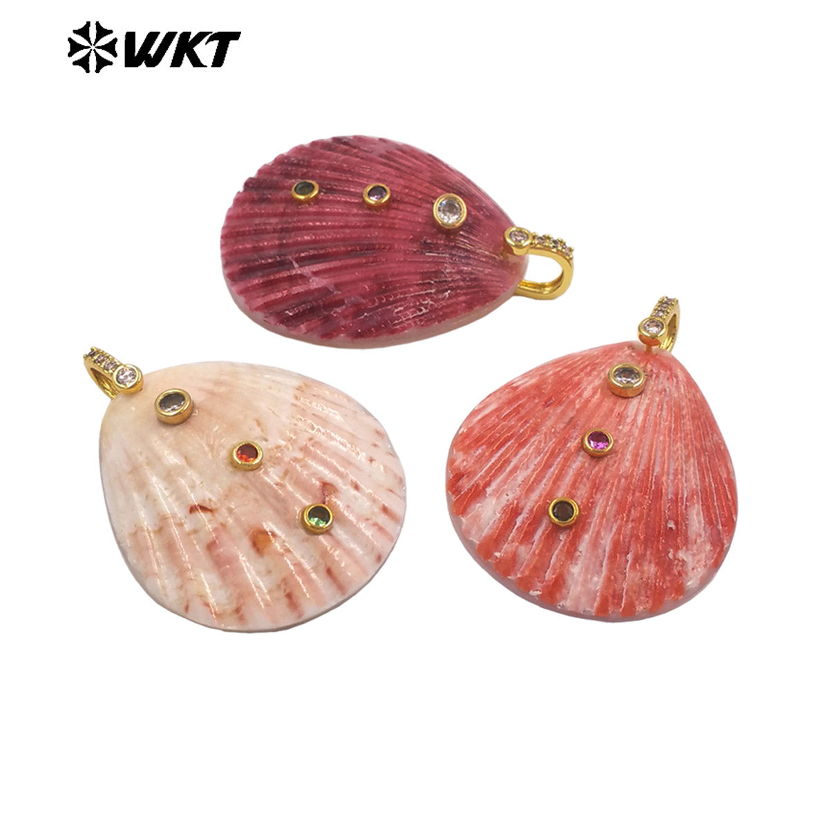 WT-JP528 New Arrival Multi Zircons And Colorful Natural Scallop Shell Gold Pendants For Women Handmade Necklace Design