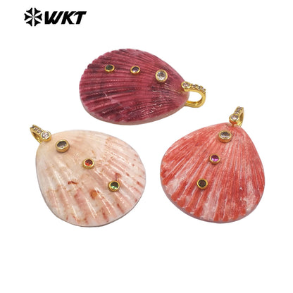 WT-JP528 New Arrival Multi Zircons And Colorful Natural Scallop Shell Gold Pendants For Women Handmade Necklace Design