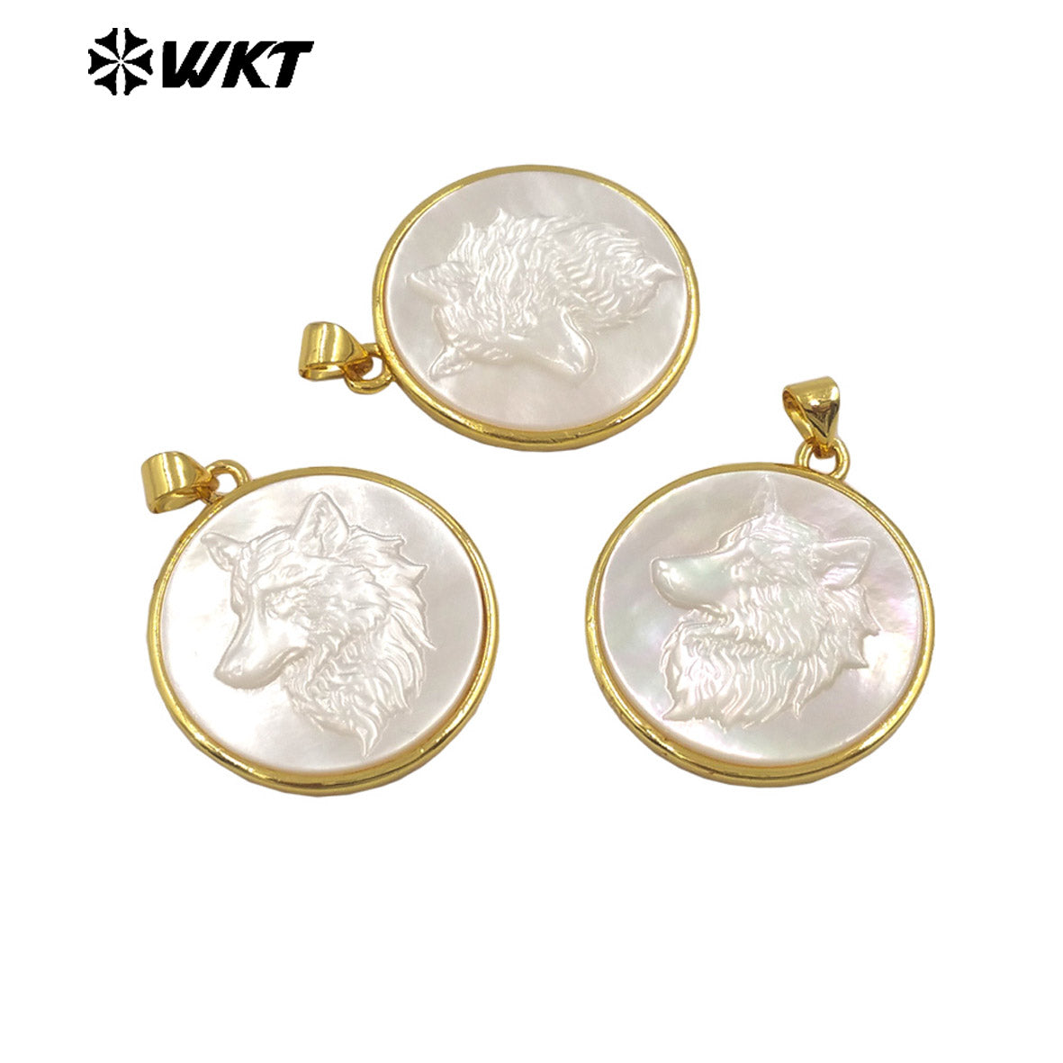 WT-JP430 Simple Design Handmade Carved Wolf Pattern Gold Electroplated Round Mop Pendant For Jewelry Necklace Making