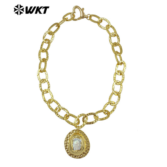 WT-JN367 Fashion Simple Gold Electroplated Metal Thick Chain With Natural Freshwater Pearl Pendant Necklace For Birthday Gifts