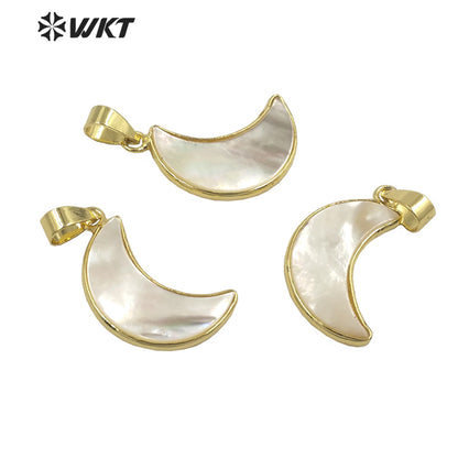 WT-JP319 Super Hot Natural Mother of Pearl White Shell Moon Pendants With Gold Bezel Lovely Tiny Crescent Jewelry Finding
