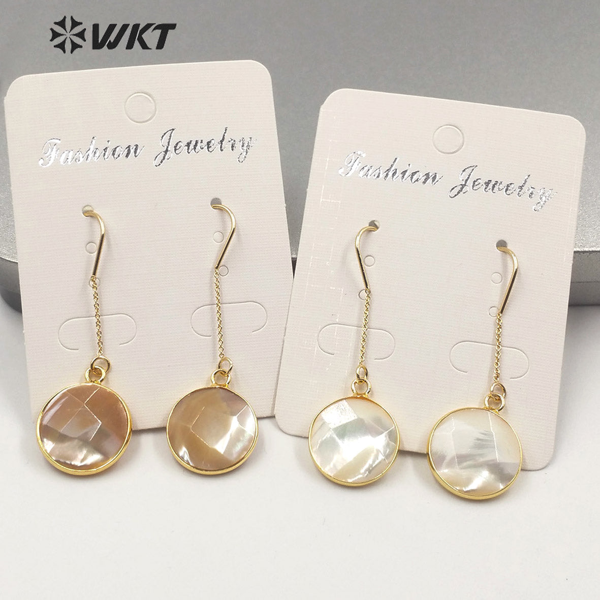 WT-E600 Stylish Round Faceted Polish Bright Shell Dangle Earrings Gold Bezel Charm Lady Round Shell Earrings for Gift