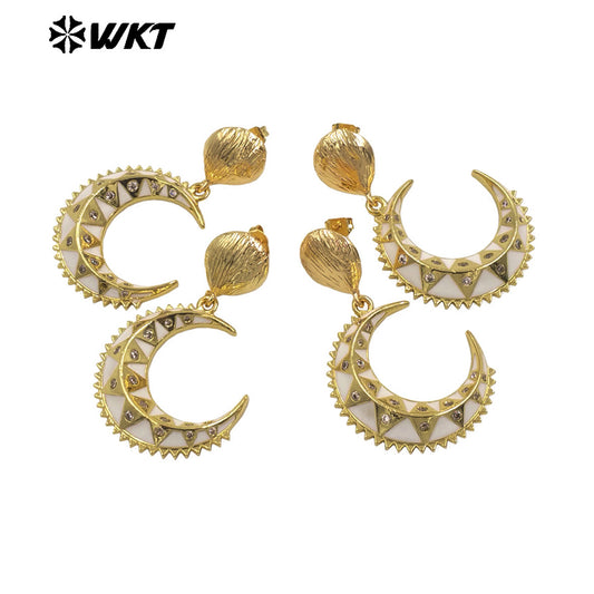 WT-ME117 Vehicle Punk Style Women Unique Rivet Moon Earrings With Zircon Setting