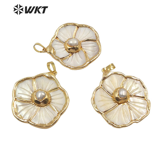 WT-JP171 Stylish Natural Shell Pendant Elegant Flower Shape Shell Pendant Women Charm New Jewelry Pendant