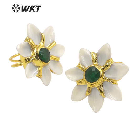 WT-MPR067 Gorgeous Trendy Fashion Natural White Shell and Green Jade Stone Ring for Women Lucky Unique Design Ring