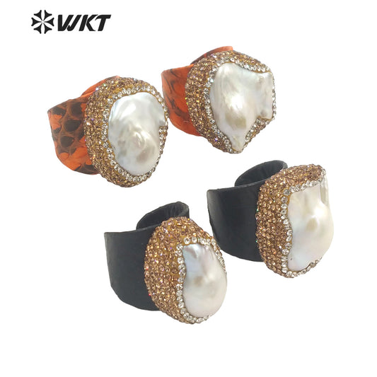 WT-MPR040 Wholesale Fashion Baroque Pearl Ring With Genuine Leather Gorgeous Dubai Style Precious Women Diamond Ring for Party